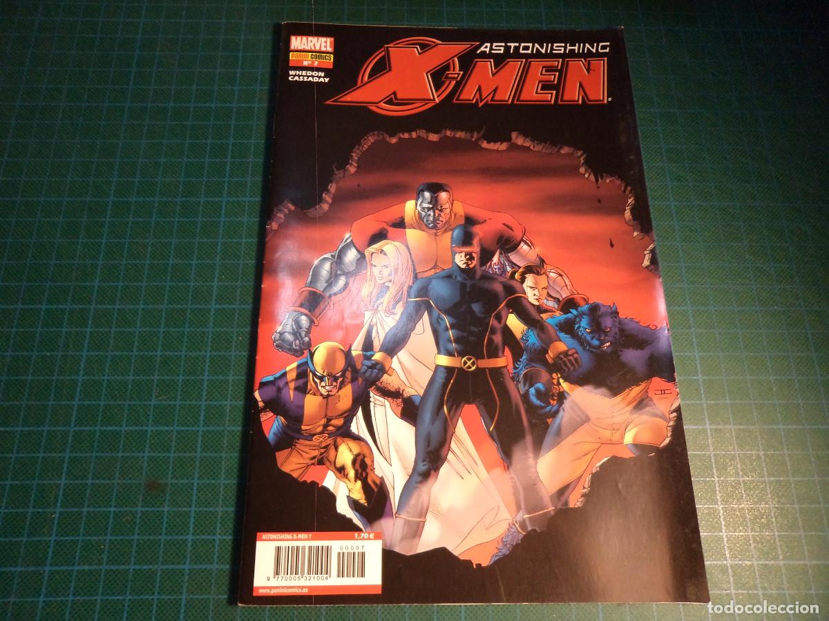 C&oacute;mics: Astonishing X Men. N&ordm; 7. Panini.