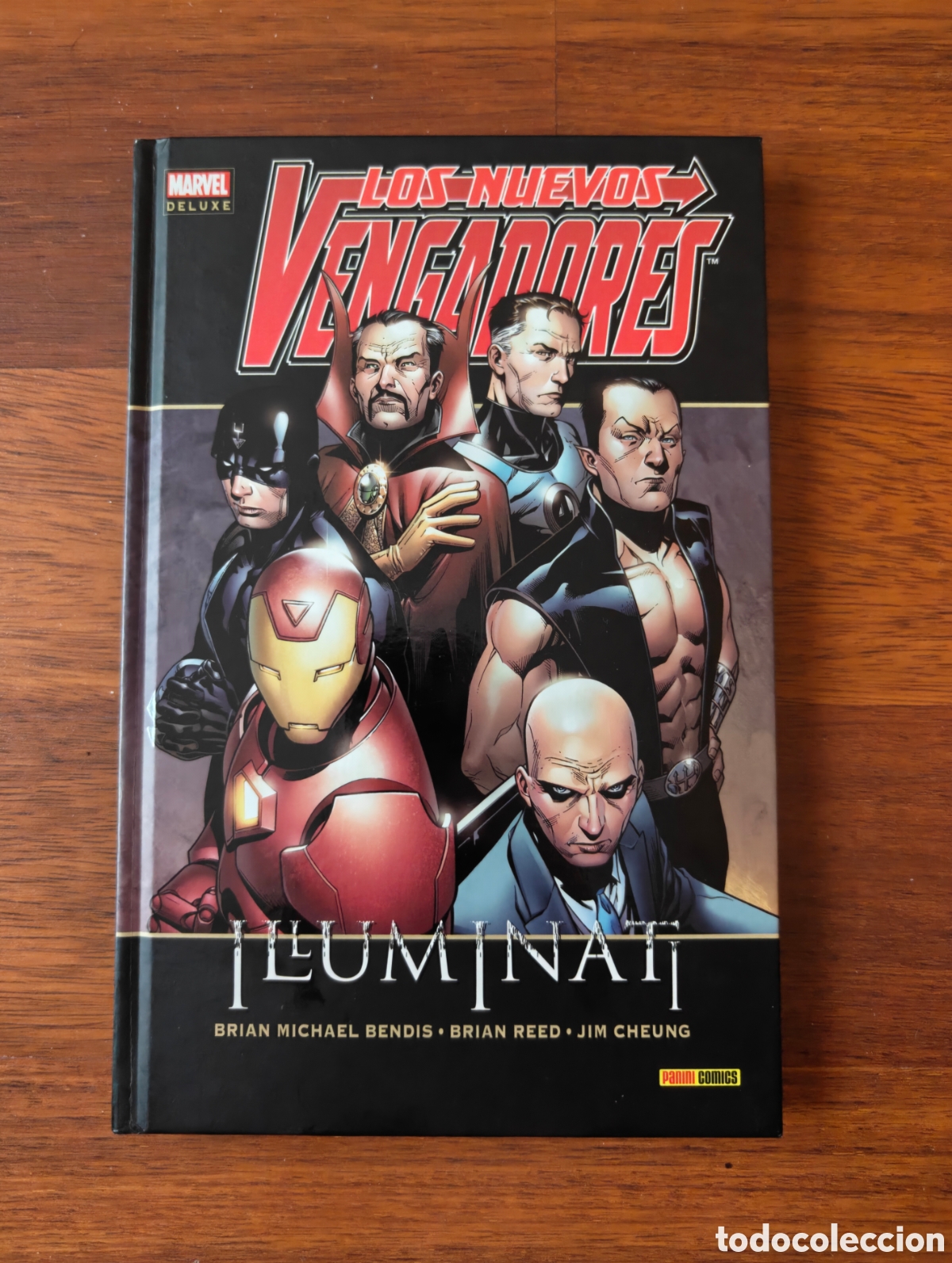 C&oacute;mics: Marvel Deluxe&nbsp;Los nuevos Vengadores. Illuminati. Brian Michael Bendis.