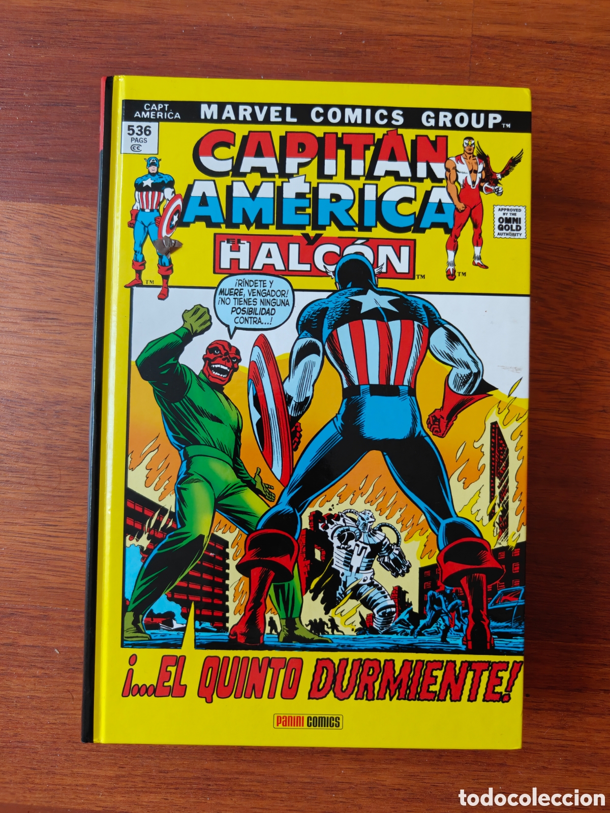C&oacute;mics: Omnigold Marvel Gold Capit&aacute;n Am&eacute;rica y El Halc&oacute;n. El quinto durmiente. Tomo 3.