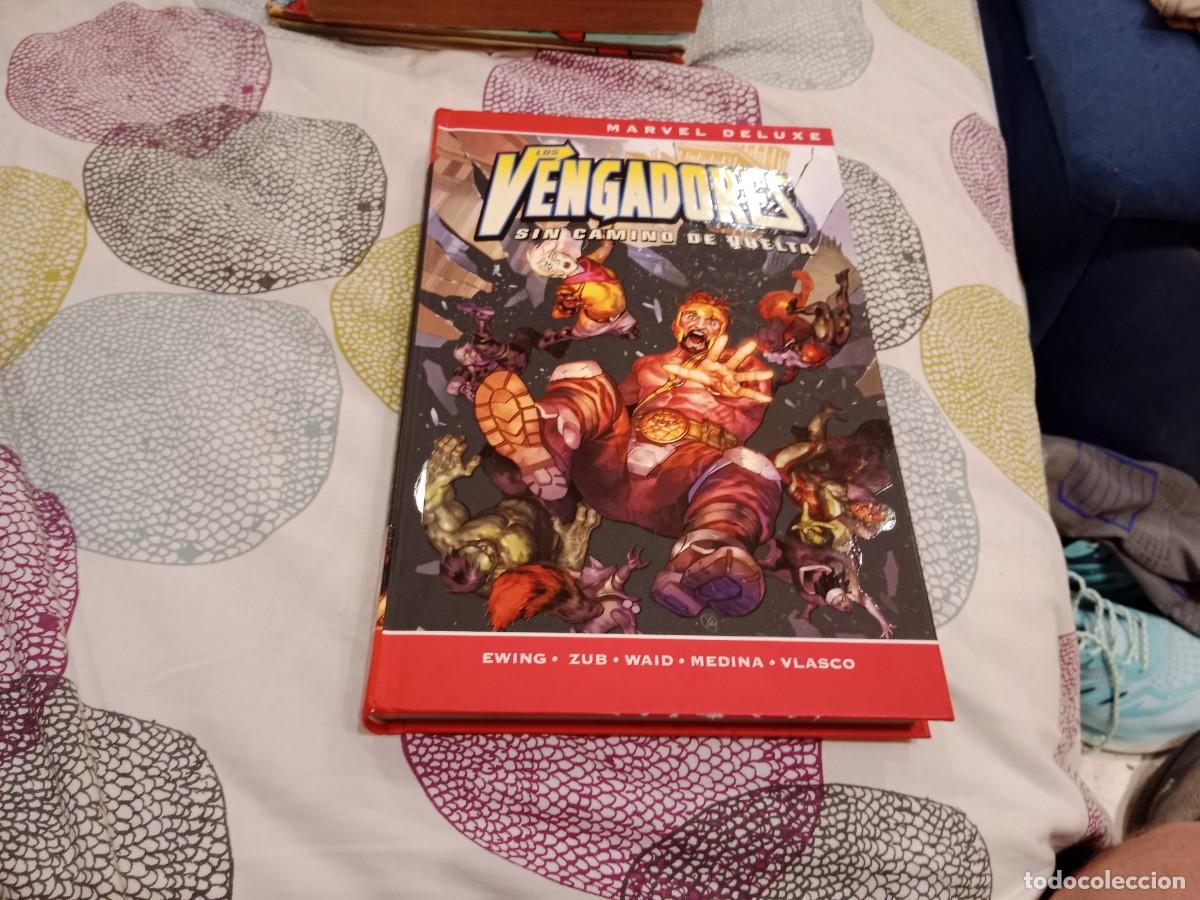 C&oacute;mics: MARVEL DELUXE LOS VNGADORES - SIN CAMINO DE VUELTA , TOMO PANINI 2023