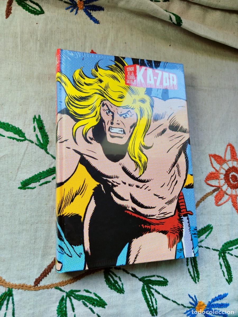 C&oacute;mics: Kazar Se&ntilde;or de la Tierra Salvaje. Marvel Limited Edition. Panini. Esta nuevo.