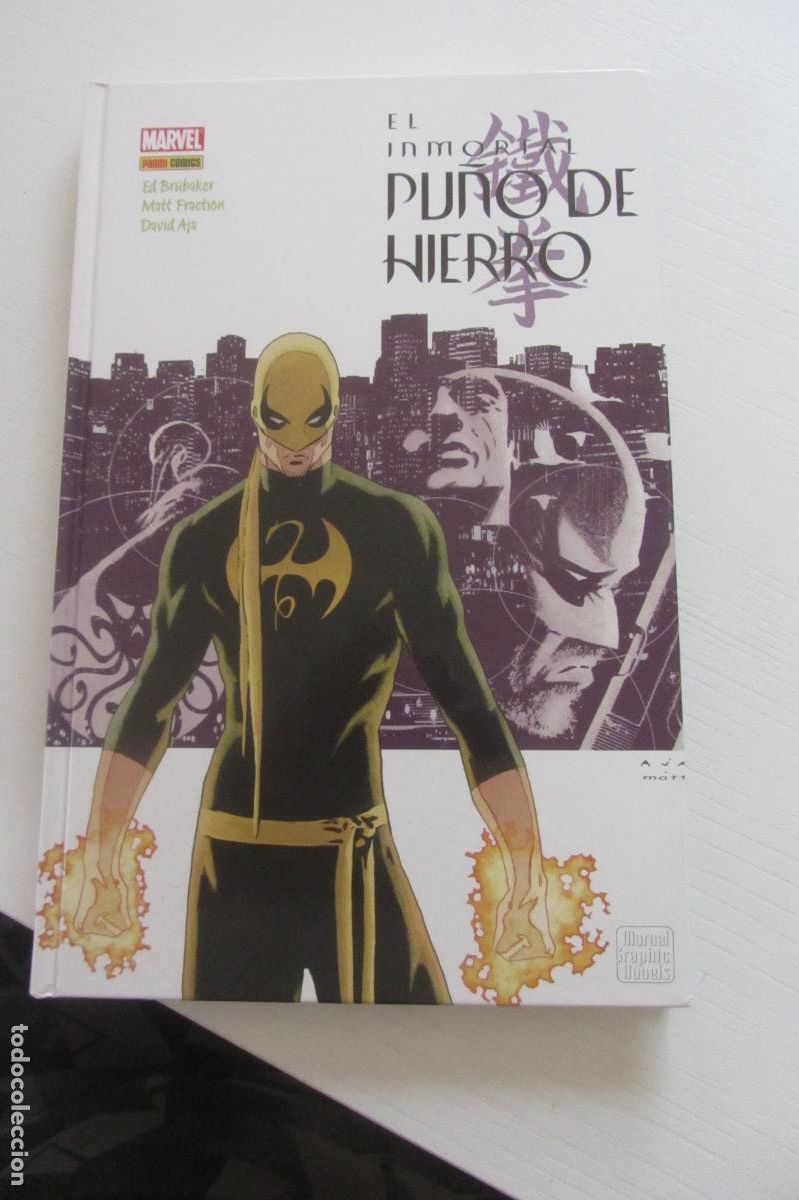 C&oacute;mics: EL INMORTAL PU&Ntilde;O DE HIERRO LB 1 MARVEL PANINI BRUBAKER FRACTION AJA ARX230