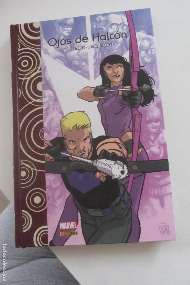 C&oacute;mics: OJOS DE HALC&Oacute;N, de Jeff Lemire y Ram&oacute;n P&eacute;rez PANINI TOMO