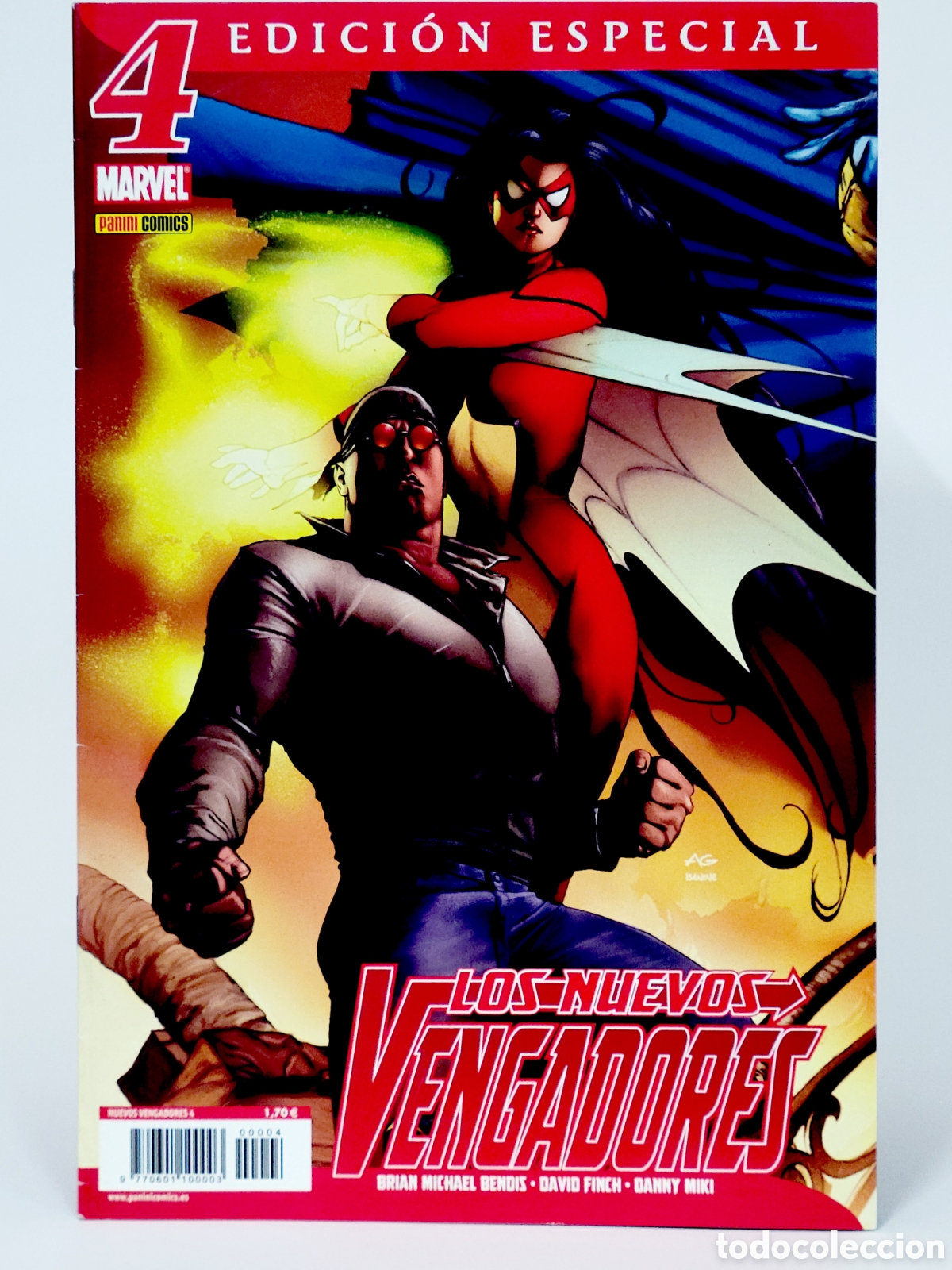 C&oacute;mics: C&Oacute;MIC LOS NUEVOS VENGADORES 4 VOL.1 EDICION ESPECIAL PANINI MARVEL VOLUMEN GRAPA DE KIOSCO