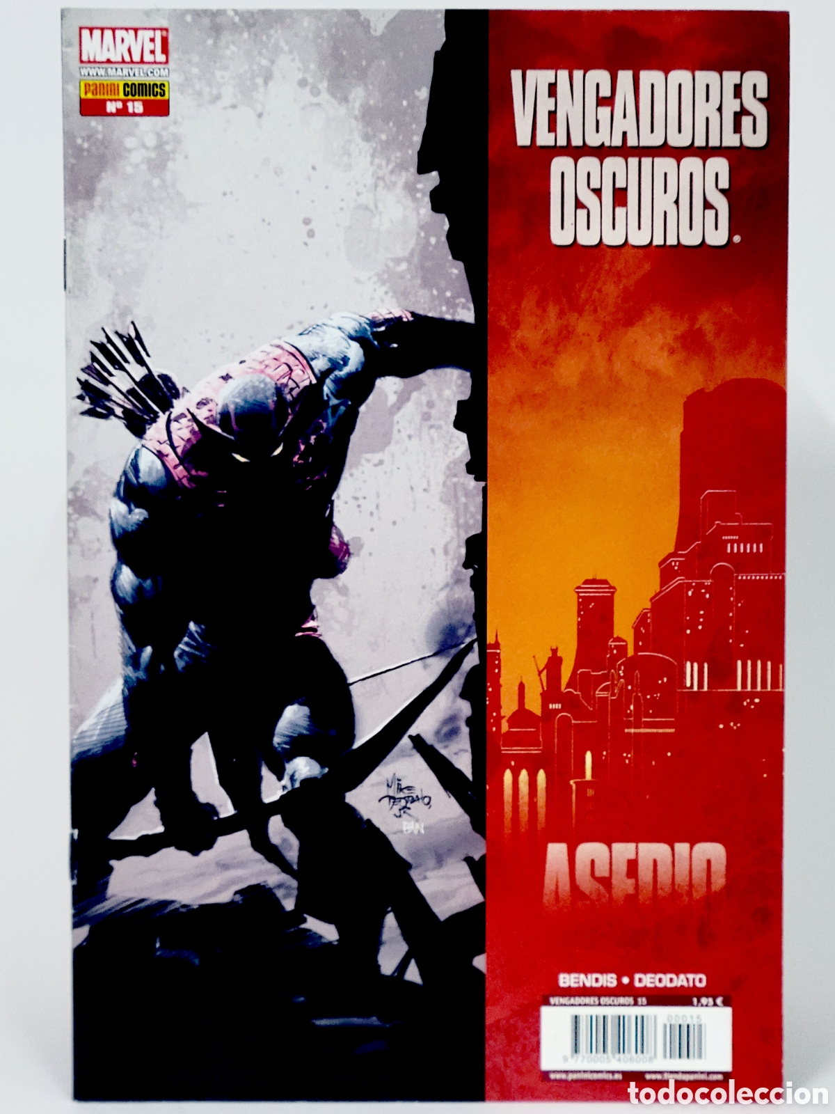 C&oacute;mics: C&Oacute;MIC VENGADORES OSCUROS 15 ASEDIO PANINI MARVEL GRAPA DE KIOSCO