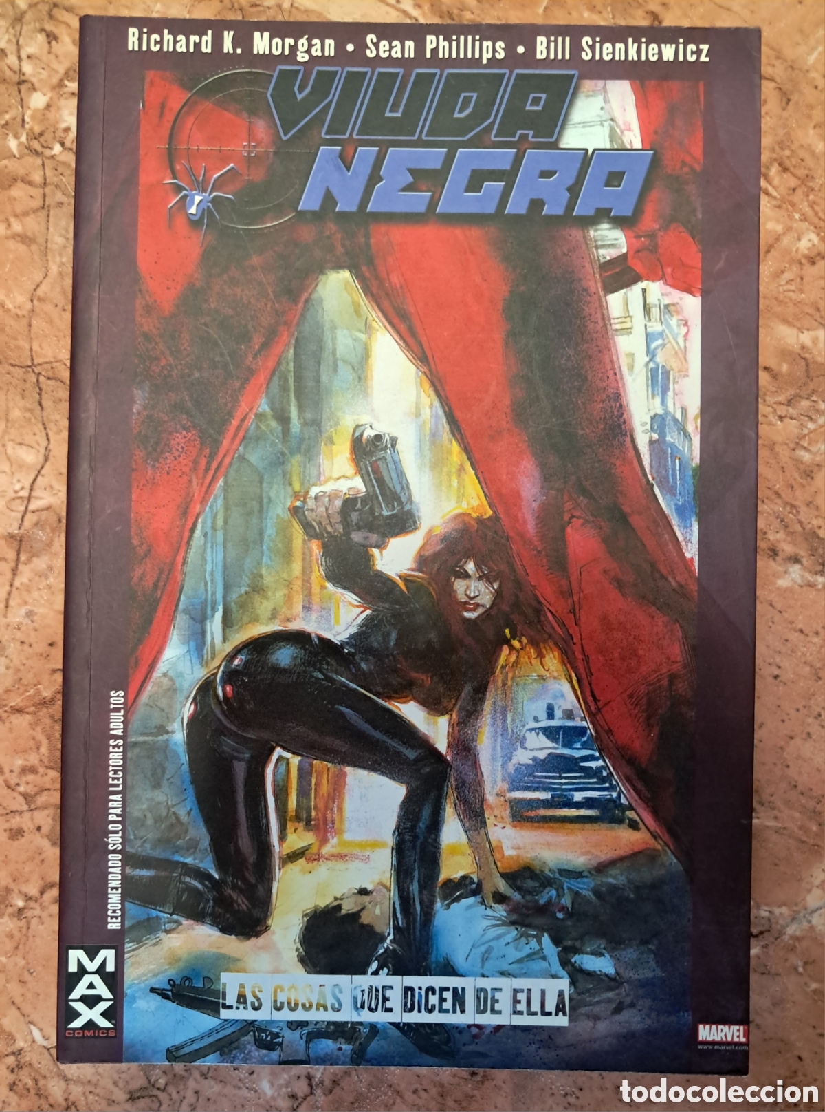 C&oacute;mics: C&oacute;mic Viuda Negra: Las cosas que dicen de ella.