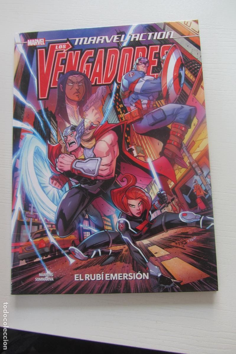 C&oacute;mics: MARVEL ACTION N&ordm;2 LOS VENGADORES EL RUB&Iacute; EMERSI&Oacute;N (PANINI -SEPTIEMBRE 2020) MANNING - SOMMA arx212