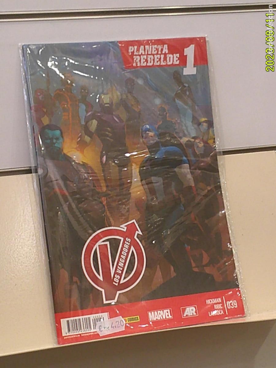 C&oacute;mics: LOS VENGADORES VOL. 4 N&ordm; 39 PLANETA REBELDE 1 MARVEL - PANINI