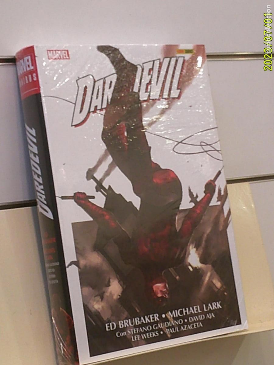 C&oacute;mics: MARVEL OMNIBUS DAREDEVIL ED BRUBAKER VOL. 1 TOMO TAPA DURA - PANINI OFERTA (ANTES 66&euro;)