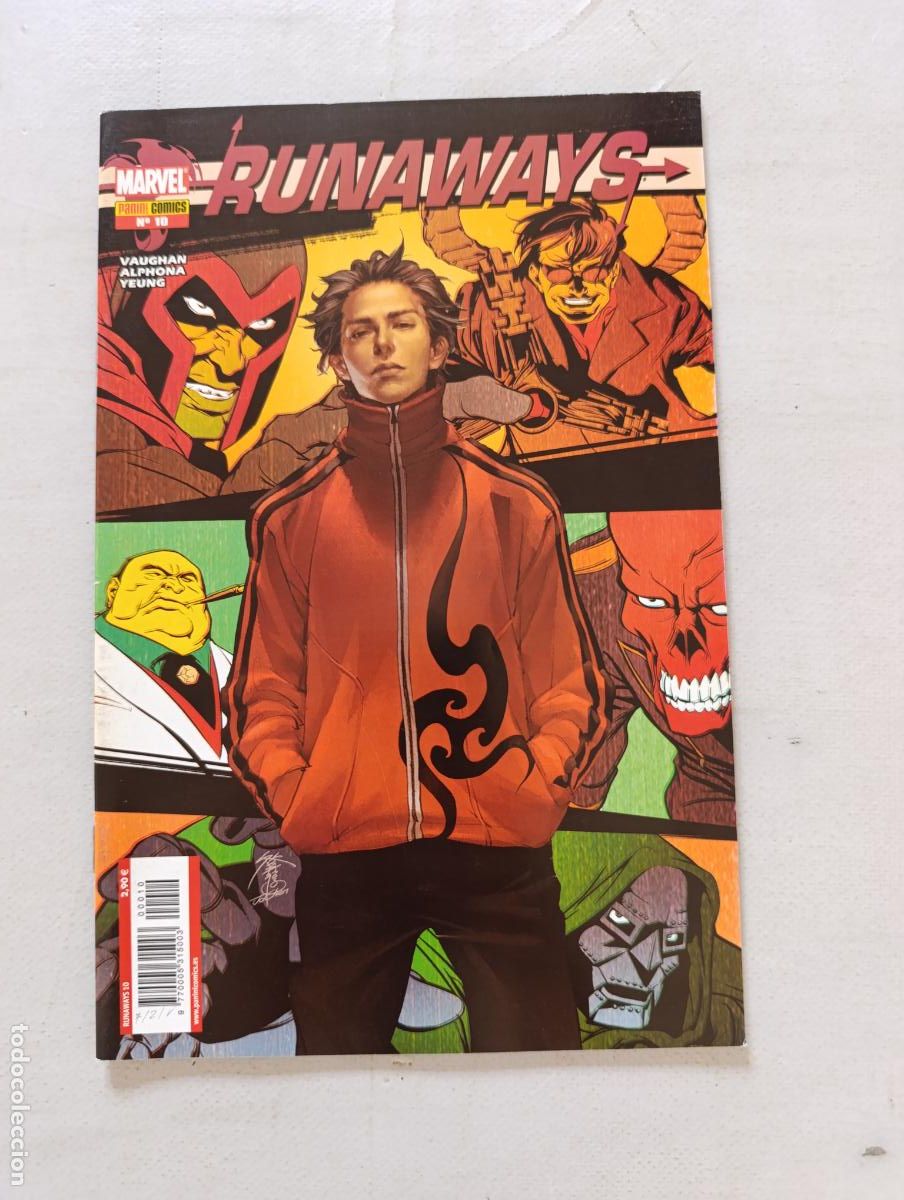 C&oacute;mics: RUNAWAYS N&ordm; 10 - MARVEL - PANINI (048)