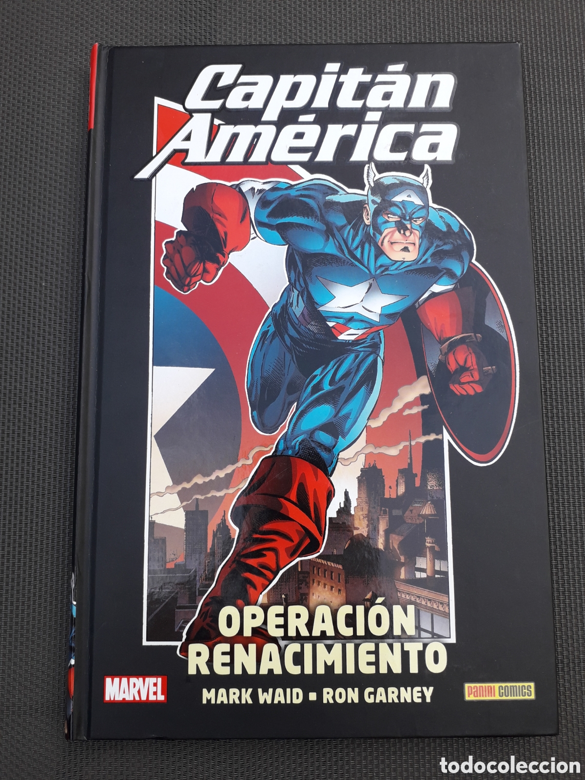 C&oacute;mics: CAPIT&Aacute;N AM&Eacute;RICA. OPERACI&Oacute;N RENACIMIENTO. TOMO TAPA DURA EN EXCELENTE ESTADO