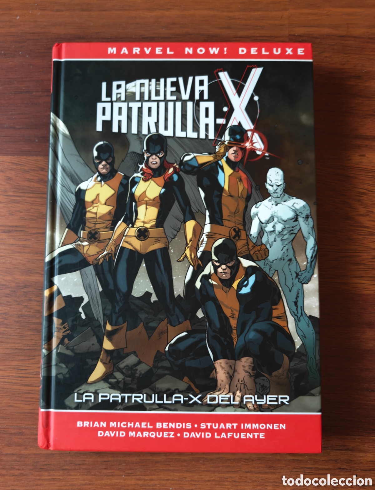 C&oacute;mics: Marvel now! Deluxe Patrulla-X. La Patrulla-X del ayer. Tomo 1. Brian Michael Bendis.