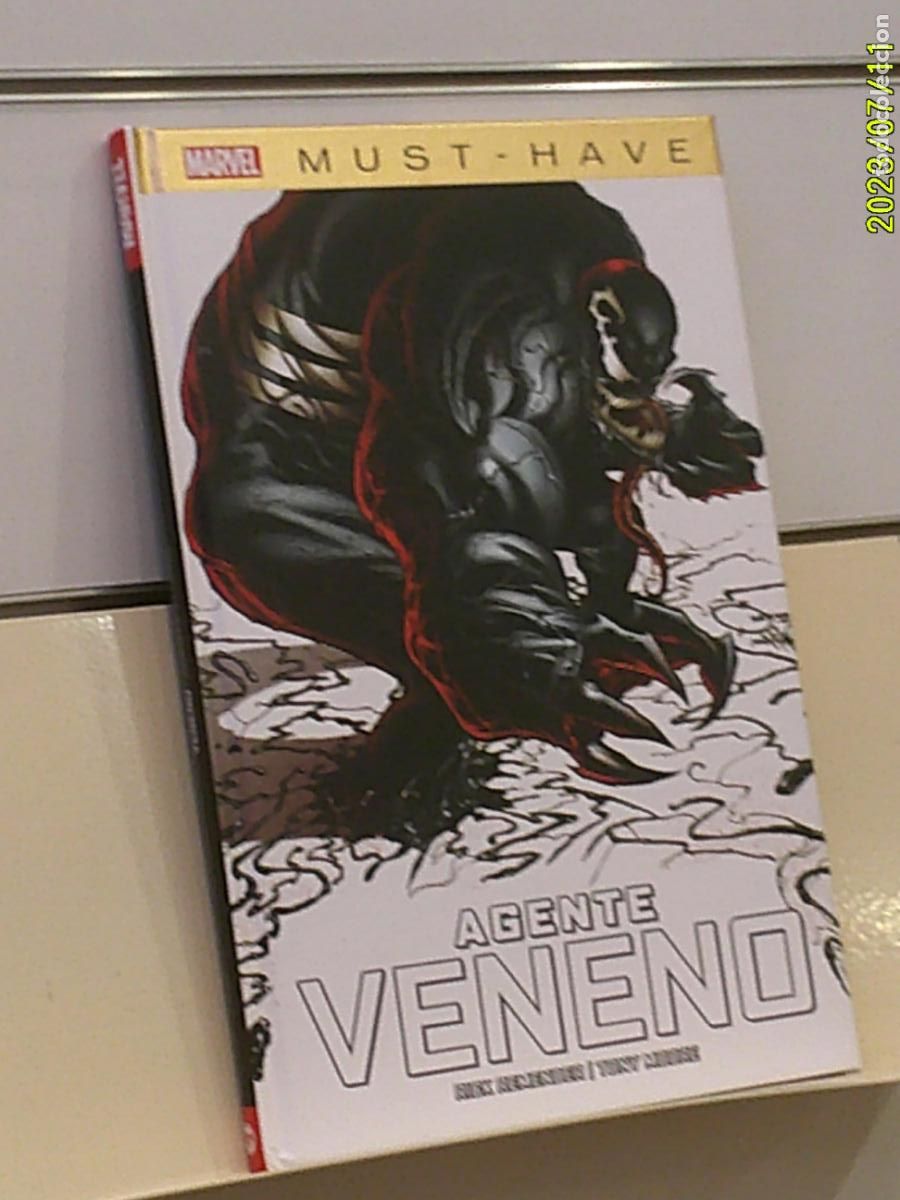 C&oacute;mics: MARVEL MUST-HAVE AGENTE VENENO TOMO TAPA DURA - PANINI OFERTA