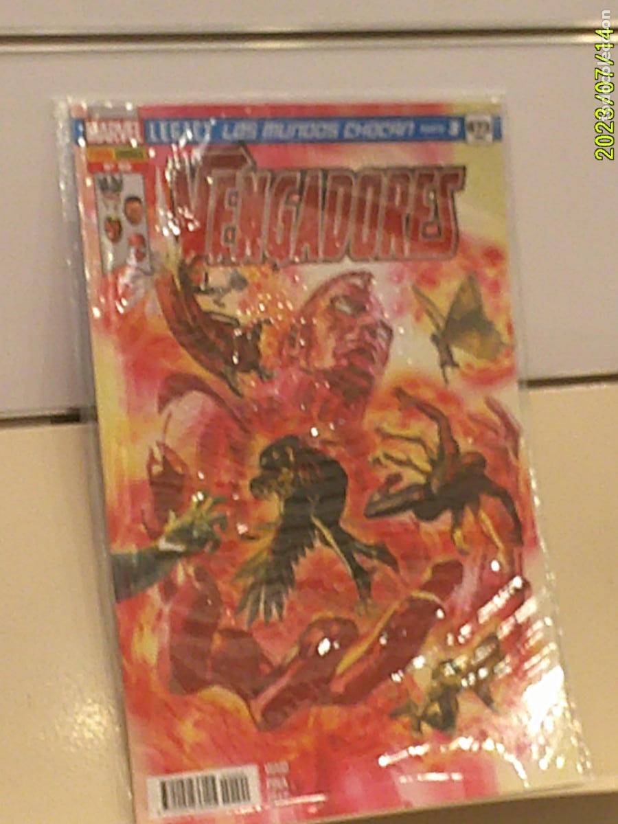 C&oacute;mics: LOS VENGADORES N&ordm; 90 LEGACY LOS MUNDOS CHOCAN PARTE 3 MARVEL - PANINI