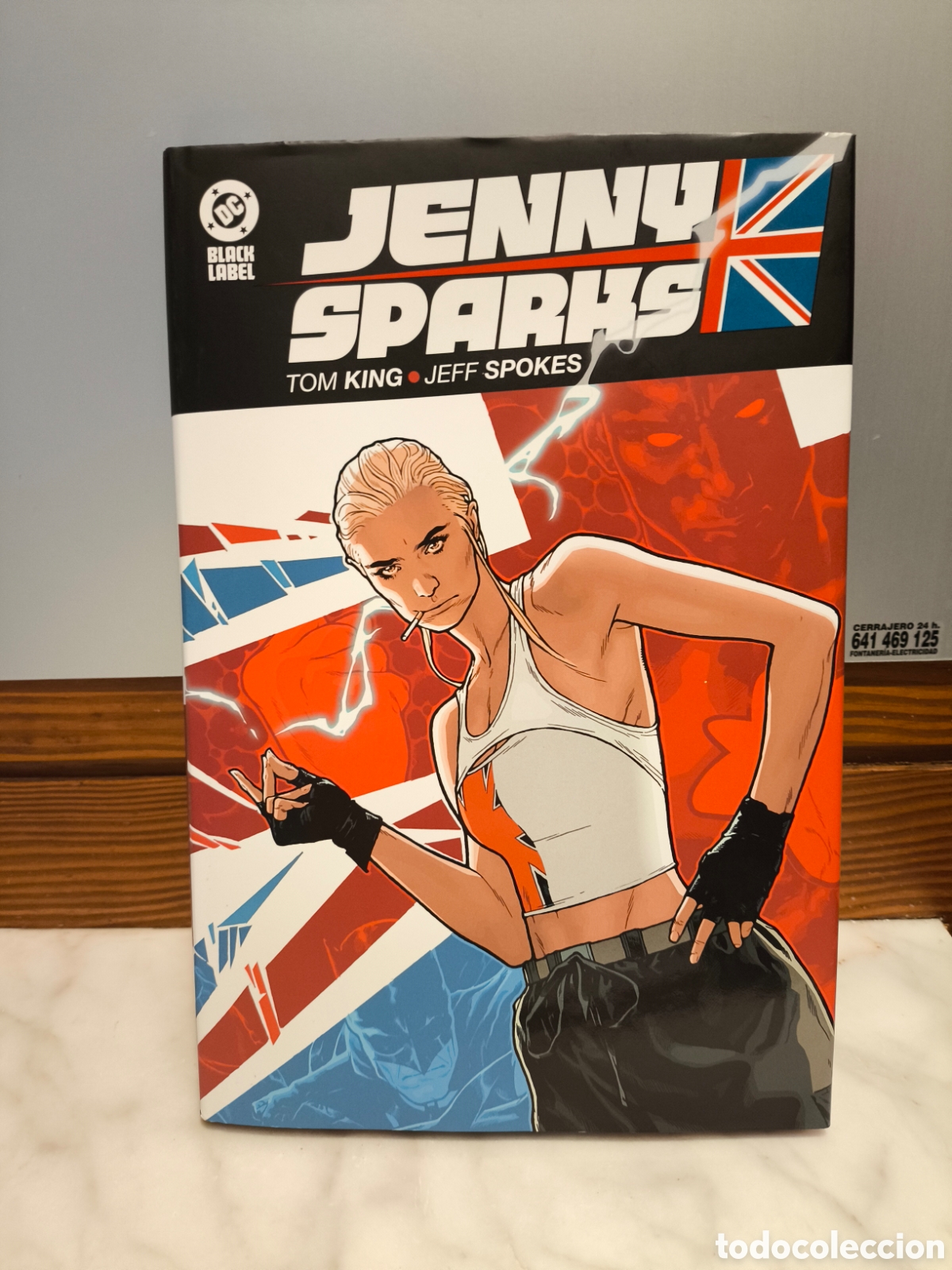 C&oacute;mics: Jenny Sparks de Tom King y Jeff Spokes / DC Black Label / Panini c&oacute;mics - Foto 1