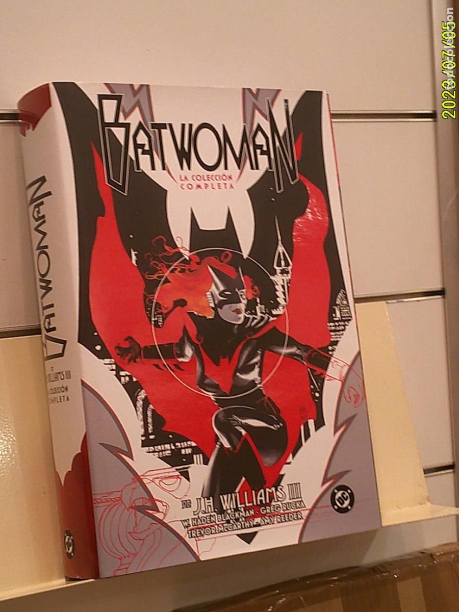 C&oacute;mics: BATWOMAN LA COLECCION COMPLETA TOMO TAPA DURA DC - PANINI