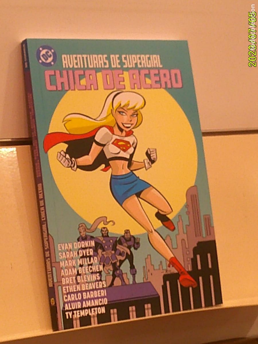 C&oacute;mics: AVENTURAS DE SUPERGIRL CHICA DE ACERO DC - PANINI