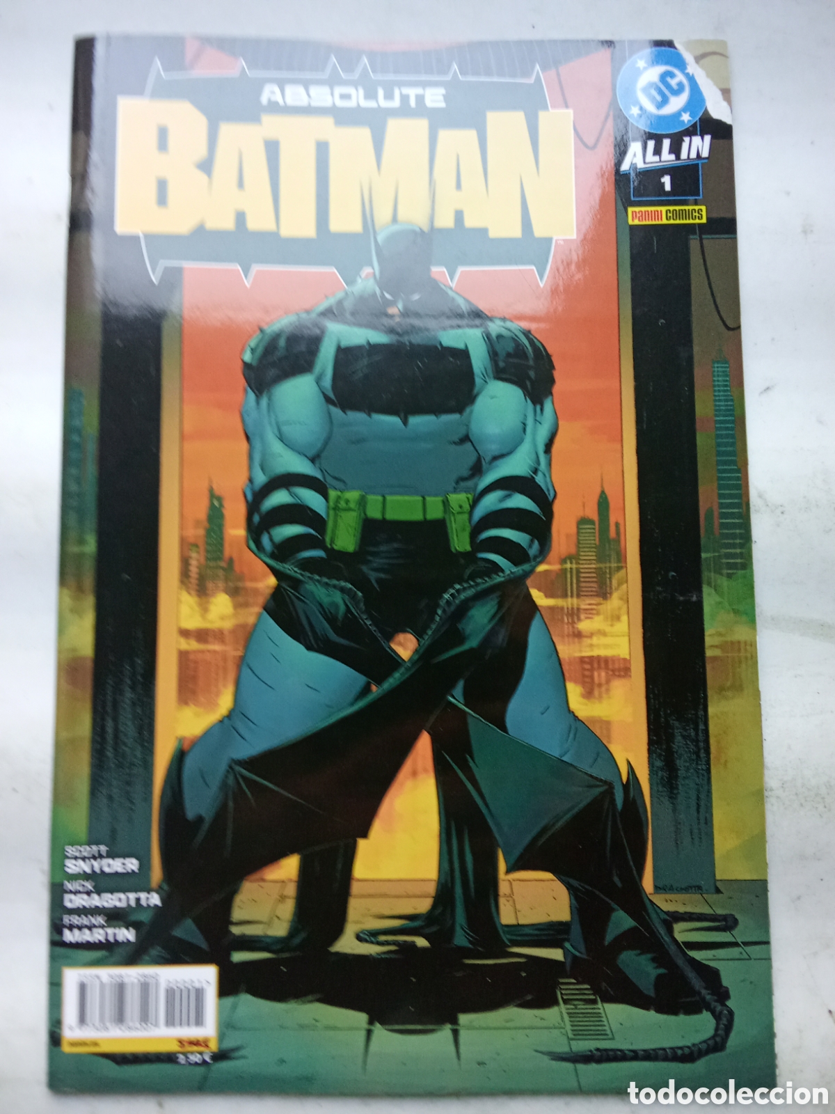 C&oacute;mics: ABSOLUTE BATMAN 1 DC - Foto 1