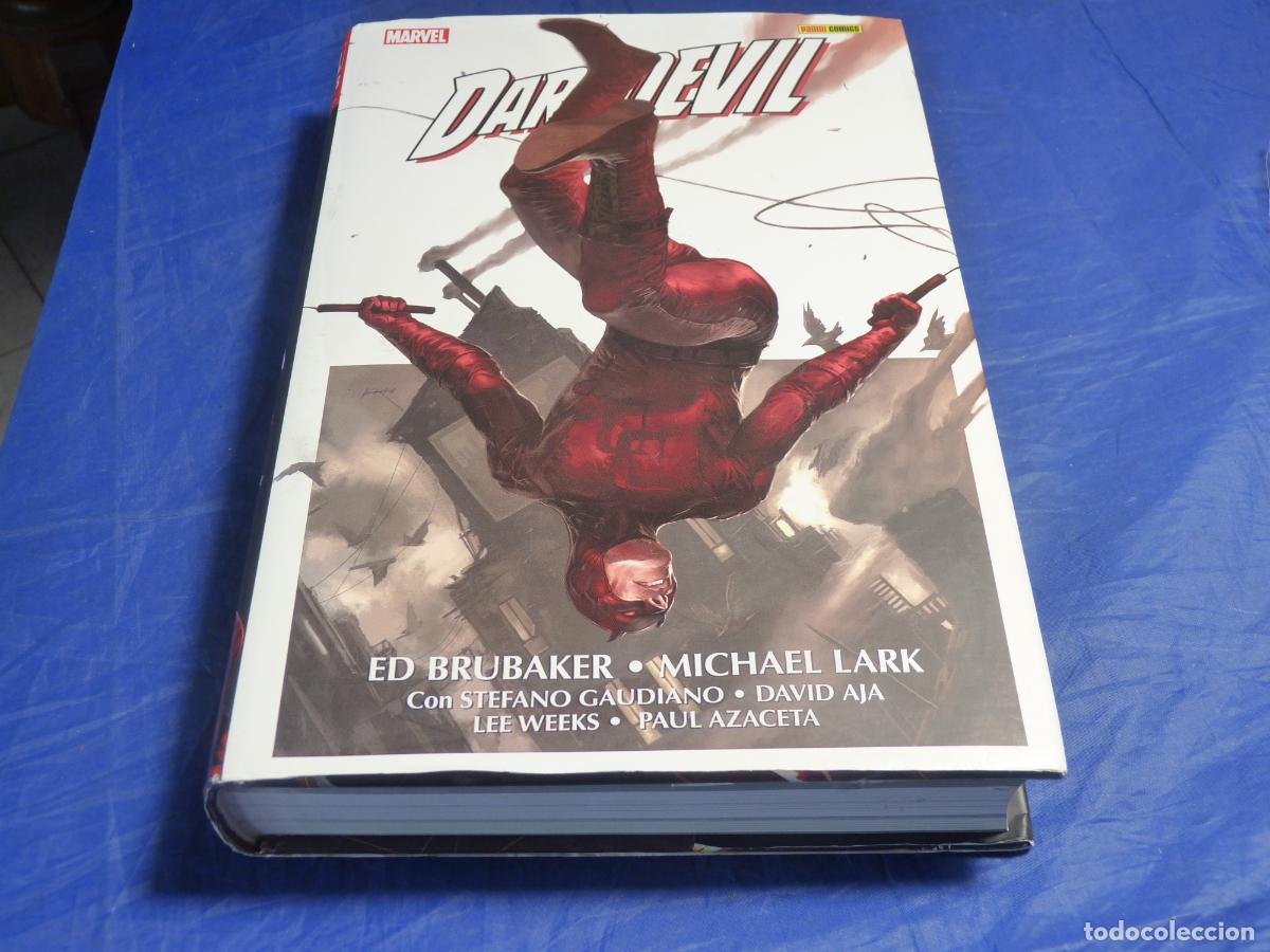 C&oacute;mics: Marvel Omnibus. Daredevil de Ed Brubaker y Michael Lark #1 PANINI OREFSLL - Foto 3