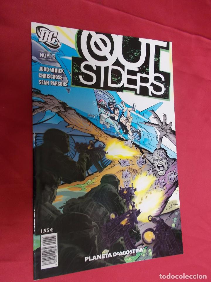 C&oacute;mics: OUTSIDERS. N&ordm; 5. PLANETA. - Foto 1
