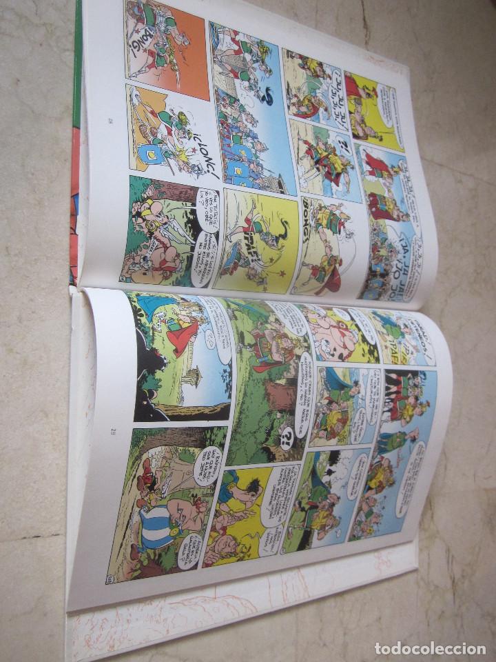 C&oacute;mics: ASTERIX - LA ROSA Y LA ESPADA - PLANETA JUNIOR 1996 - Foto 2