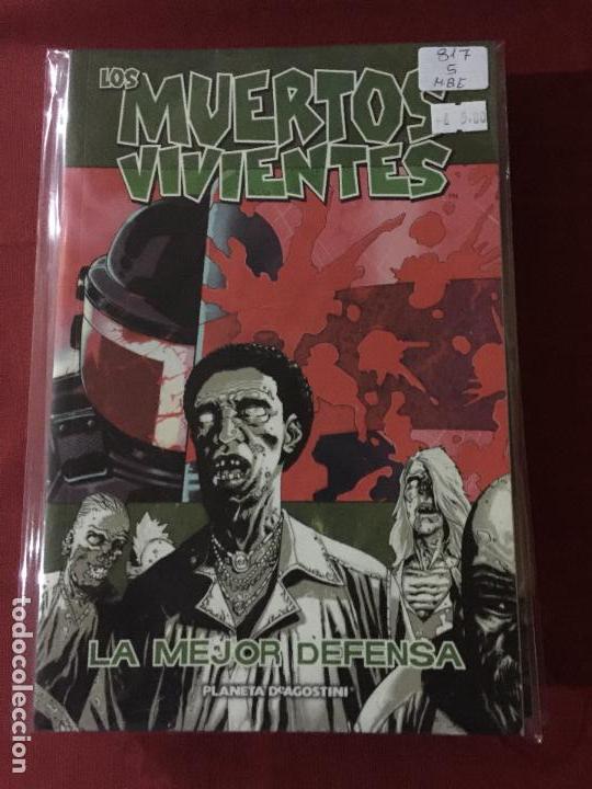 C&oacute;mics: LOS MUERTOS VIVIENTES TOMO 5 - Foto 1
