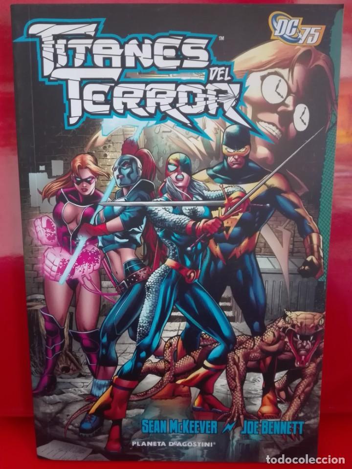 C&oacute;mics: TITANES DEL TERROR # C - Foto 1