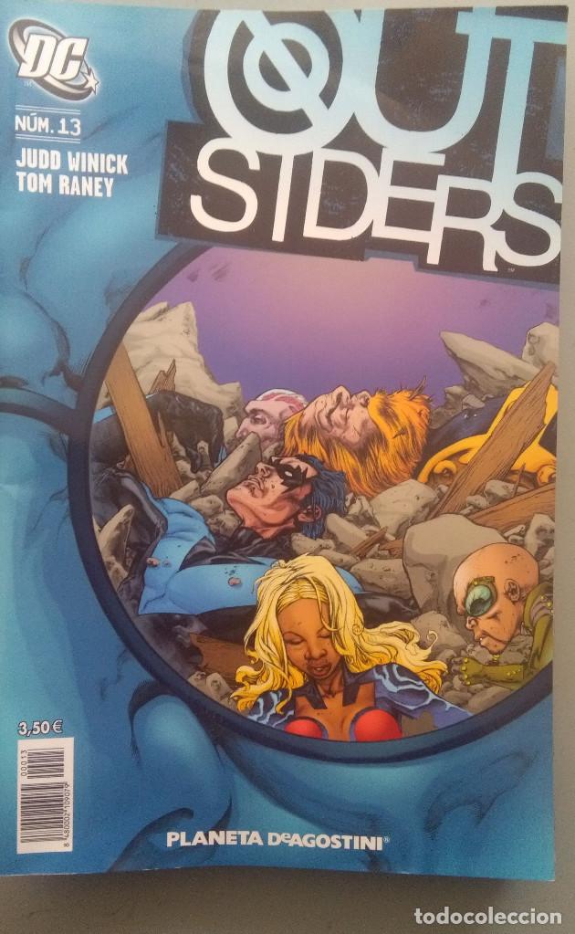 C&oacute;mics: OUTSIDERS 13 vol 1 - Foto 1