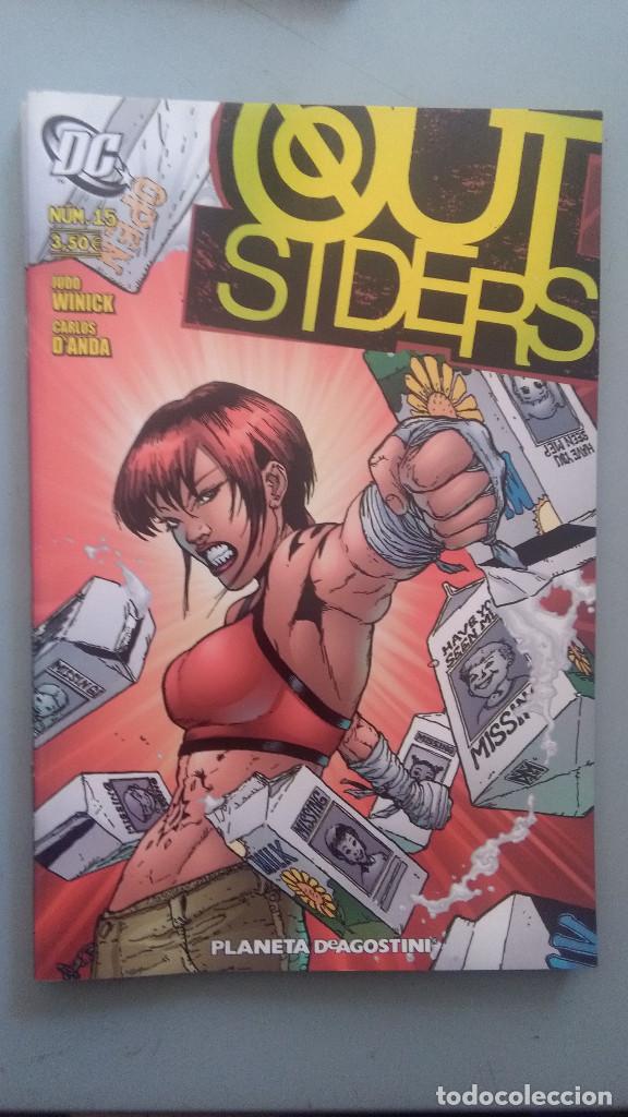C&oacute;mics: OUTSIDERS 15 VOL 1 - Foto 1