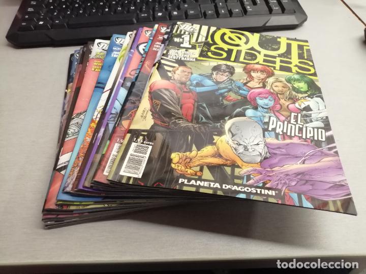 C&oacute;mics: OUTSIDERS / COLECCI&Oacute;N COMPLETA 20 N&Uacute;MEROS / DC - PLANETA - Foto 1