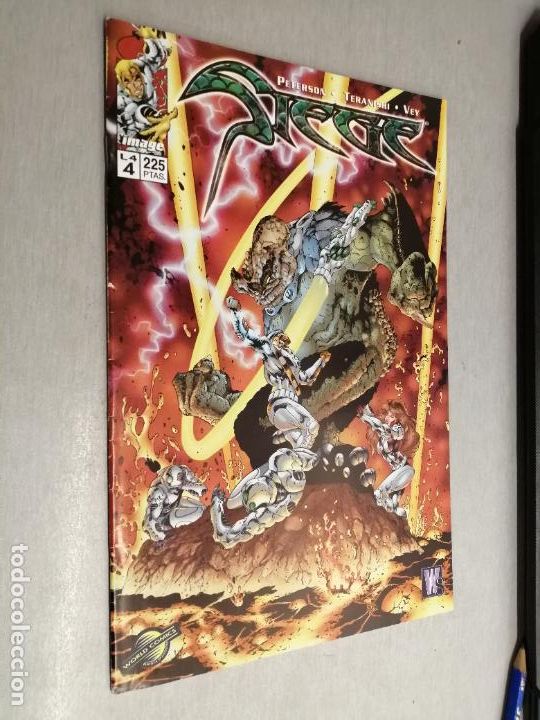C&oacute;mics: SIEGE N&ordm; 4 / PETERSON - TERANISHI - VEY / IMAGE - PLANETA - Foto 1