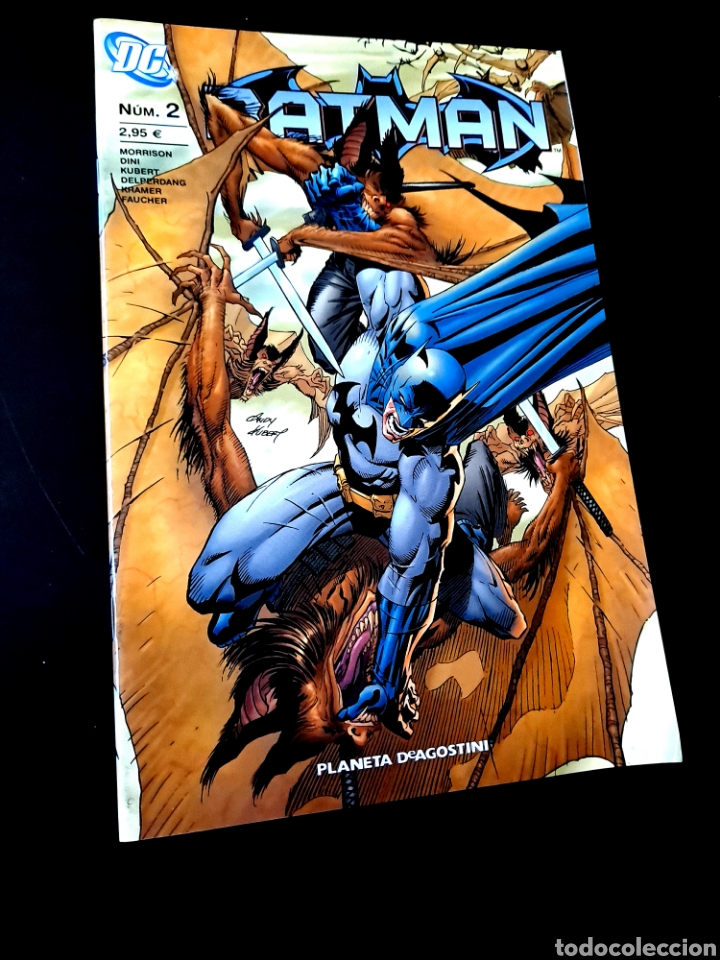 C&oacute;mics: CASI EXCELENTE ESTADO BATMAN 2 COMICS DC PLANETA - Foto 1