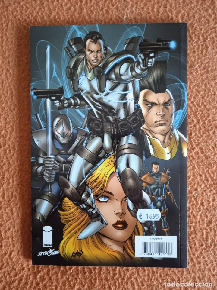 C&oacute;mics: El infinito- Robert Kirkman Rob Liefeld Planeta - Foto 2