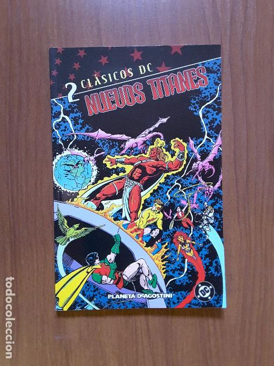 C&oacute;mics: Nuevos Titanes 2. Cl&aacute;sicos DC. Planeta. - Foto 1
