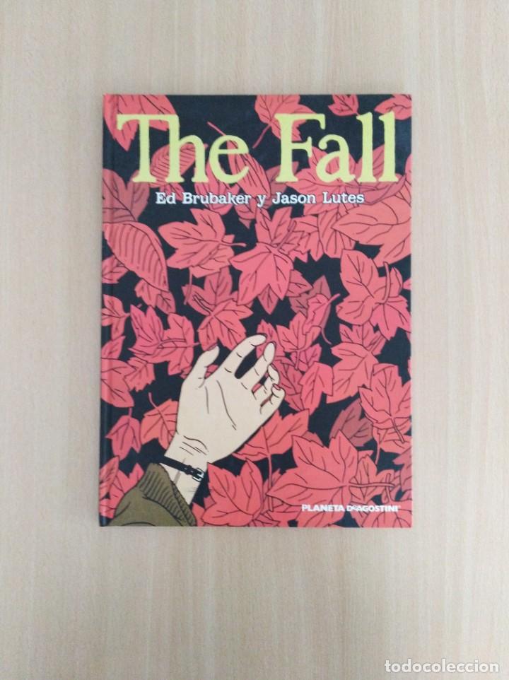 C&oacute;mics: THE FALL. Ed Brubaker /Jason Lutes - Foto 1