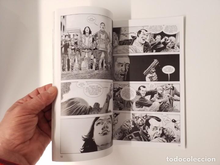 C&oacute;mics: LOS MUERTOS VIVIENTES 28 PLANETA COMIC - Foto 6
