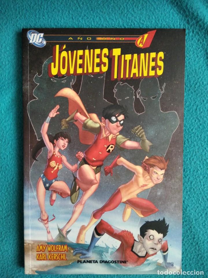 C&oacute;mics: JOVENES TITANES A&Ntilde;O UNO DE PLANETA - Foto 1