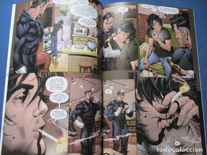 C&oacute;mics: DC / JSA N.&ordm; 2 de GEOFF JOHNS &middot; VOLUMEN 2 &middot; PLANETA 2007 - Foto 3