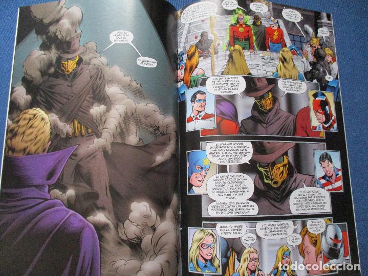 C&oacute;mics: DC / JSA N.&ordm; 3 de GEOFF JOHNS &middot; VOLUMEN 2 &middot; PLANETA 2007 - Foto 3