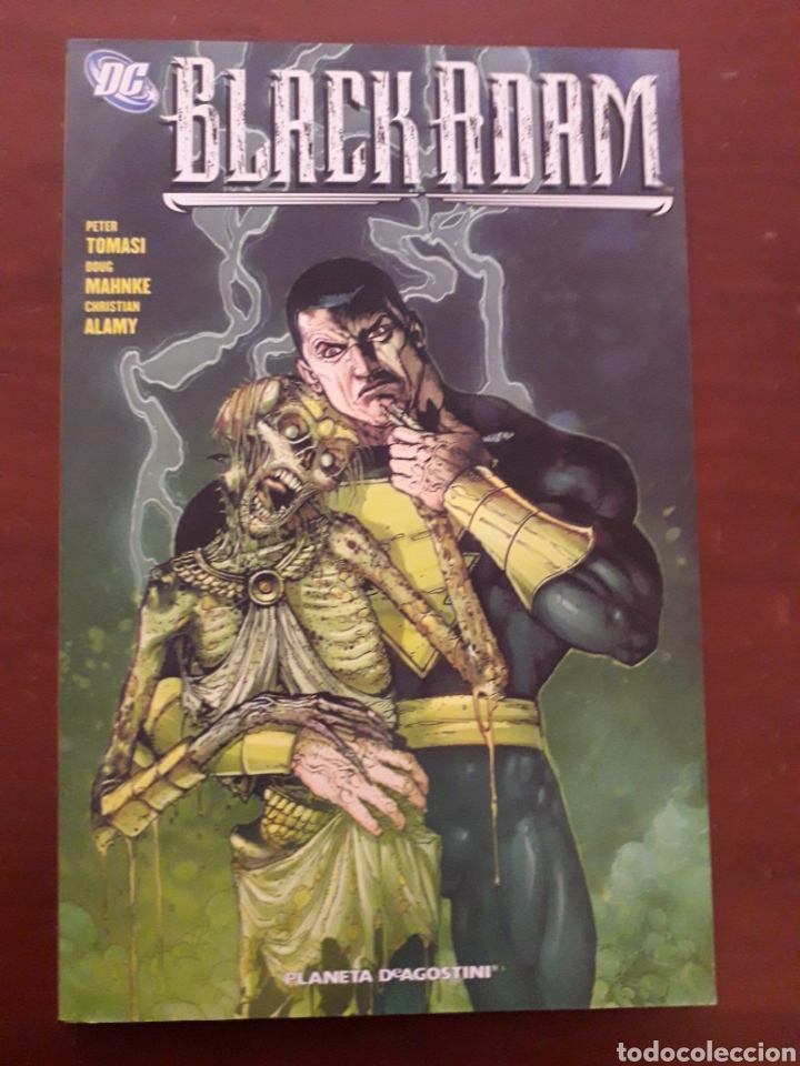 C&oacute;mics: Black Adam. Tomo R&uacute;stica. Excelente estado - Foto 1