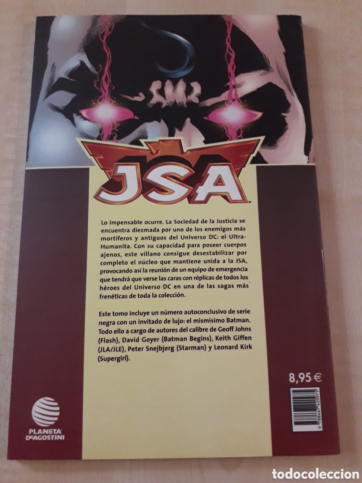 C&oacute;mics: JSA tomo 2. Geoff Johns. Excelente estado - Foto 2
