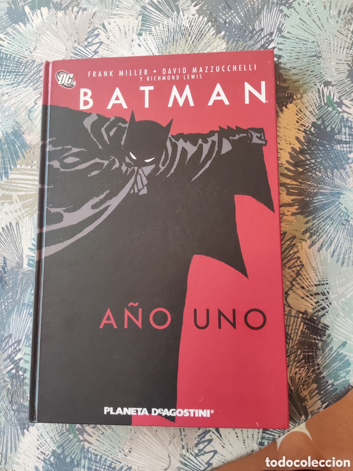 C&oacute;mics: batman a&ntilde;o uno absolute planeta agostini - Foto 1