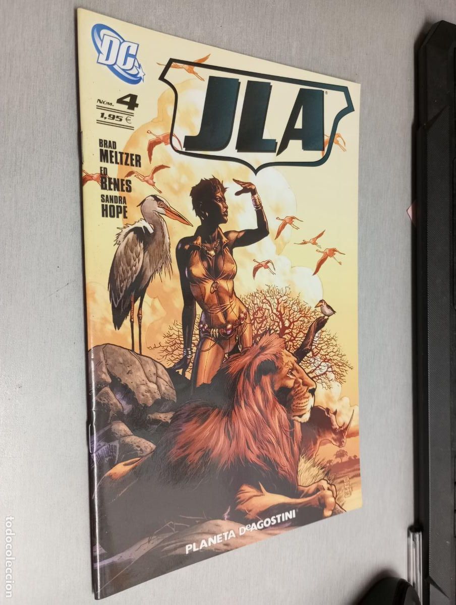 C&oacute;mics: JLA N&ordm; 4 / PLANETA DEAGOSTINI - Foto 1