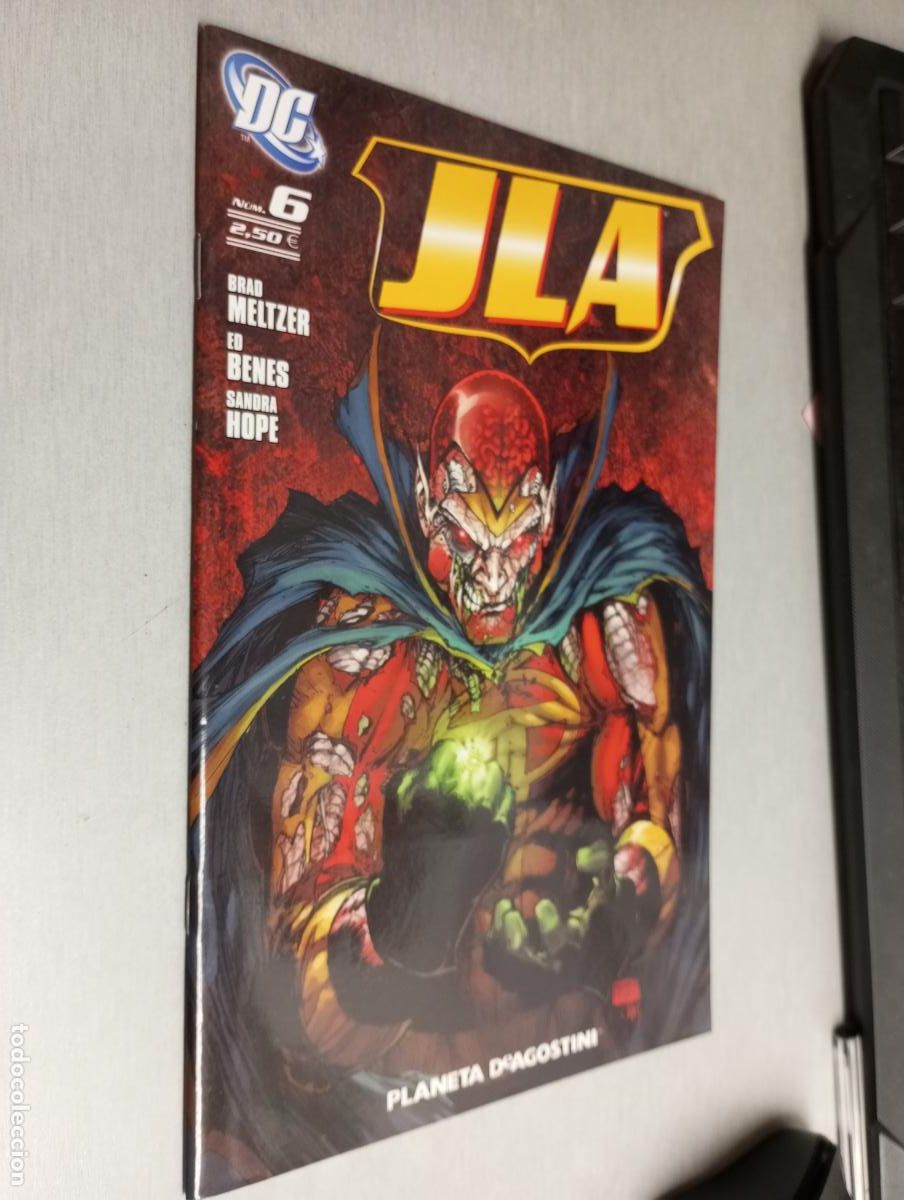 C&oacute;mics: JLA N&ordm; 6 / PLANETA DEAGOSTINI - Foto 1
