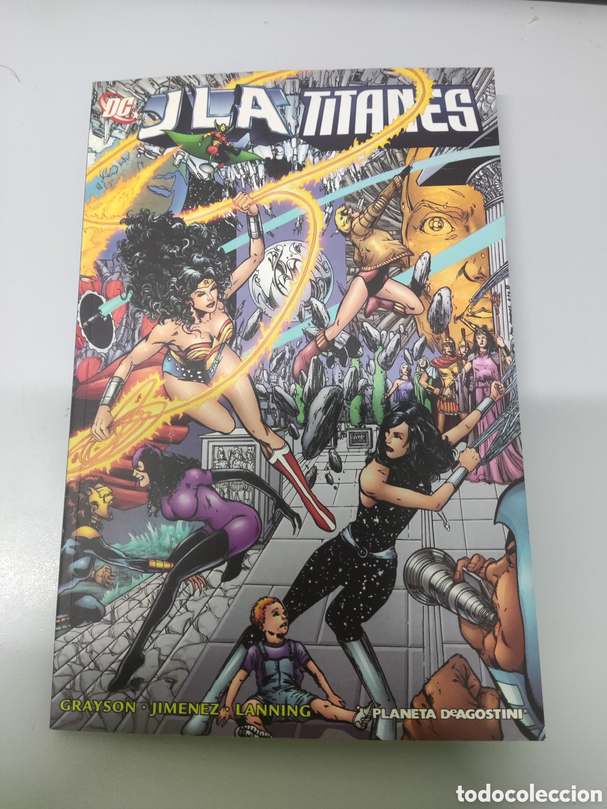 C&oacute;mics: JLA TITANES DE GRAYSON - Foto 1