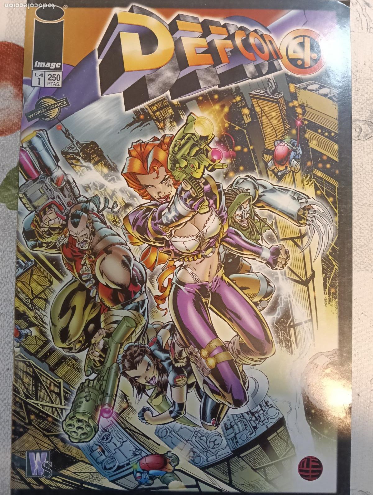 C&oacute;mics: DEFCON 4 N&ordm; 1 PLANETA - Foto 1