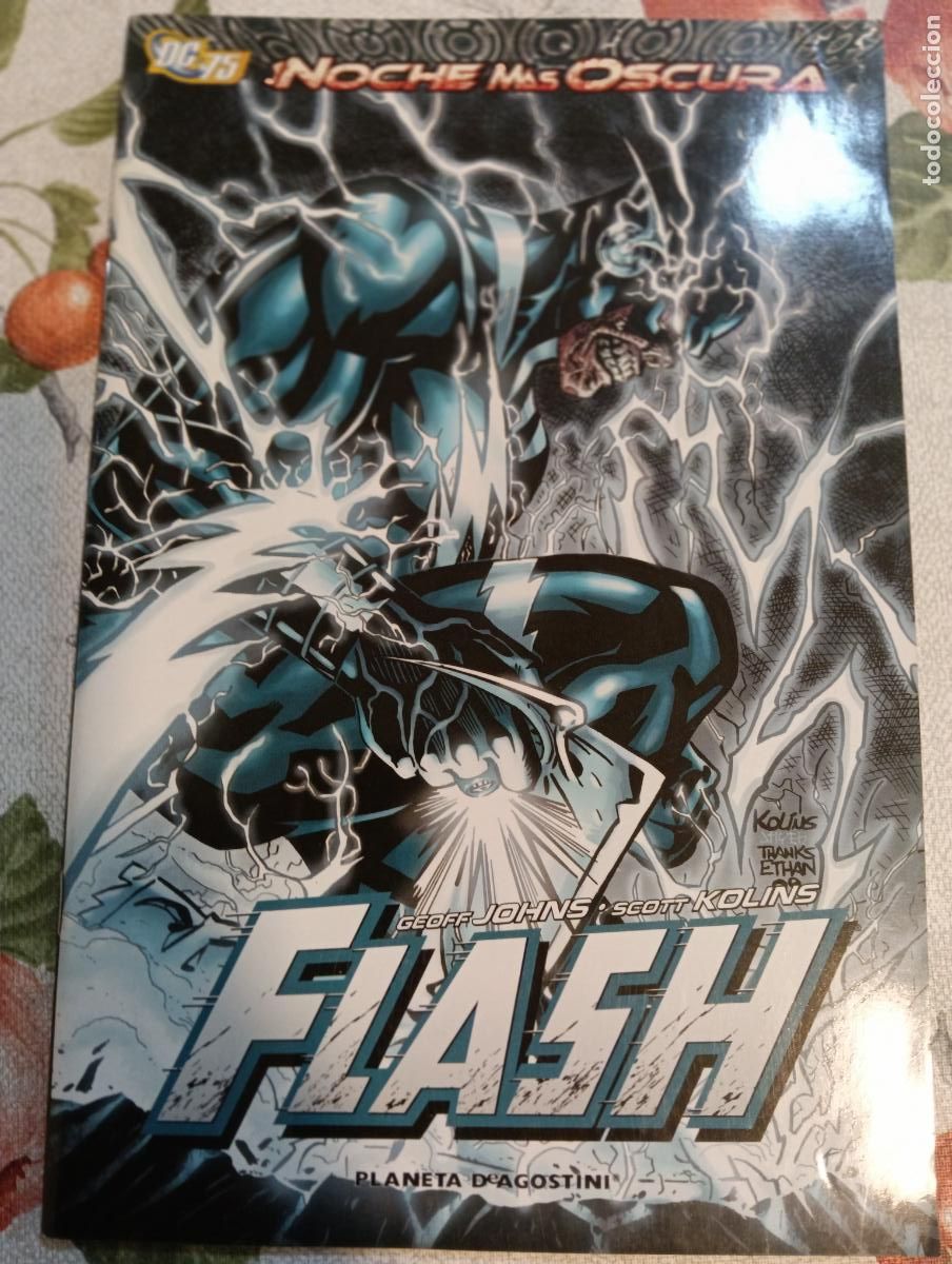C&oacute;mics: FLASH - LA NOCHE MAS OSCURA PLANETA - Foto 1