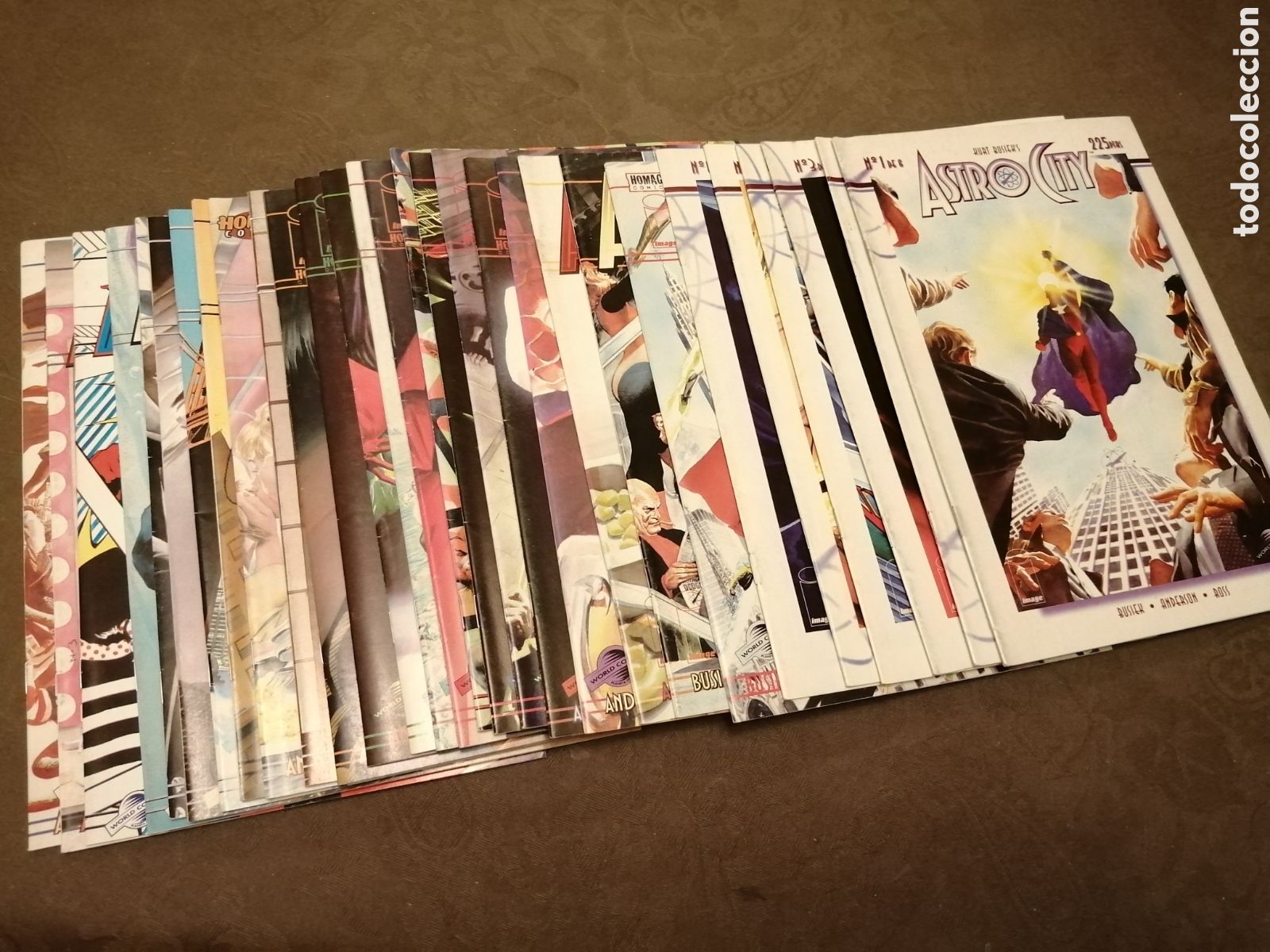 C&oacute;mics: ASTRO CITY (29 cuadernos, completa) - Foto 1