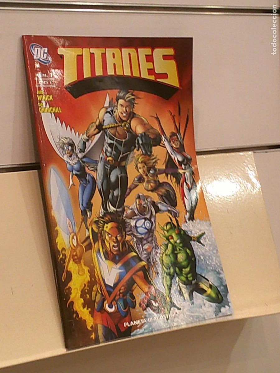 C&oacute;mics: TITANES N&ordm; 1 DC - PLANETA OFERTA - Foto 1
