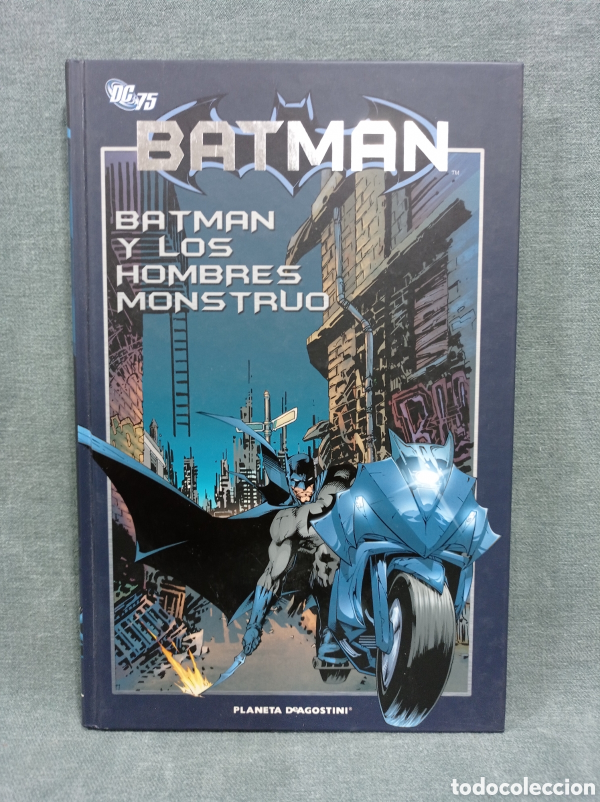 Comics: BATMAN Y LOS HOMBRES MONSTRUO - DC 75 - PLANETA DEAGOSTINI